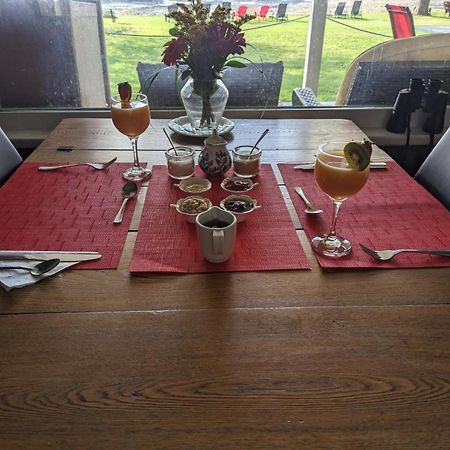 Auberge Les Blancs Moutons Saint-Laurent-de-l'ile d'Orleans Ngoại thất bức ảnh